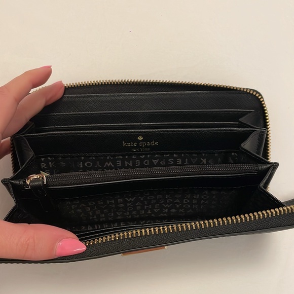 Kate Spade Wallet - Picture 4 of 4